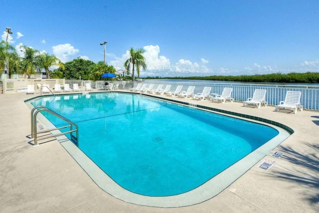 Riverview, Studio 507, Beach Steps Away!+Pool+Wifi 러스킨 외부 사진