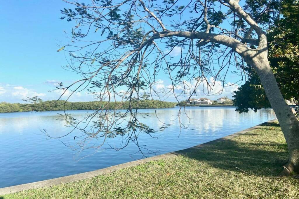 Riverview, Studio 507, Beach Steps Away!+Pool+Wifi 러스킨 외부 사진