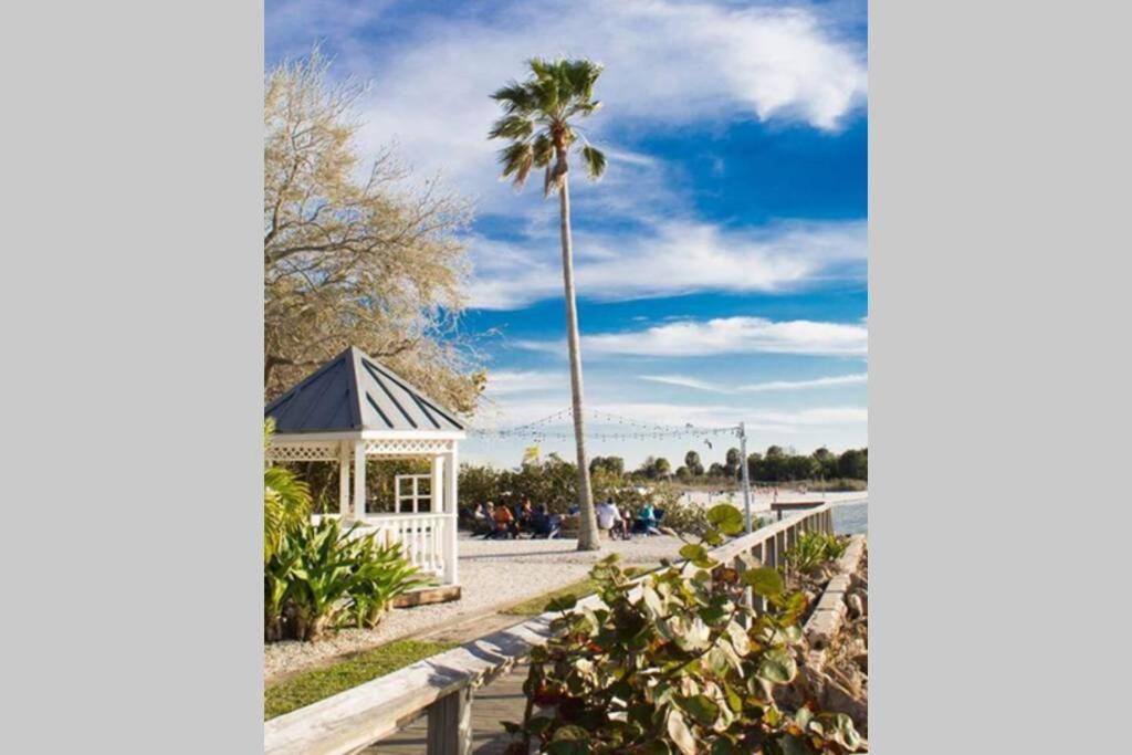 Riverview, Studio 507, Beach Steps Away!+Pool+Wifi 러스킨 외부 사진