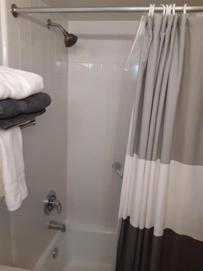 Riverview, Studio 507, Beach Steps Away!+Pool+Wifi 러스킨 외부 사진